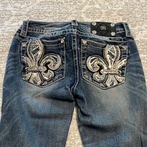 Miss Me Capris Fleur-de-Lis Embellishments